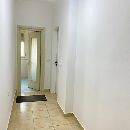 Delight City Apartment Kavaje Exterior photo
